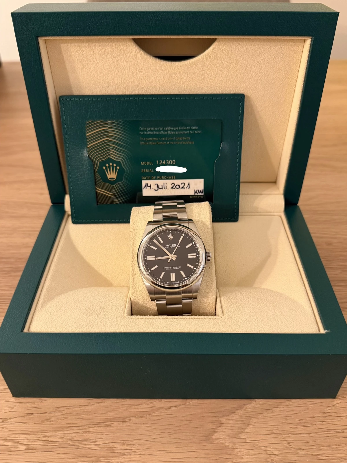 Rolex Oyster perpetual 124300