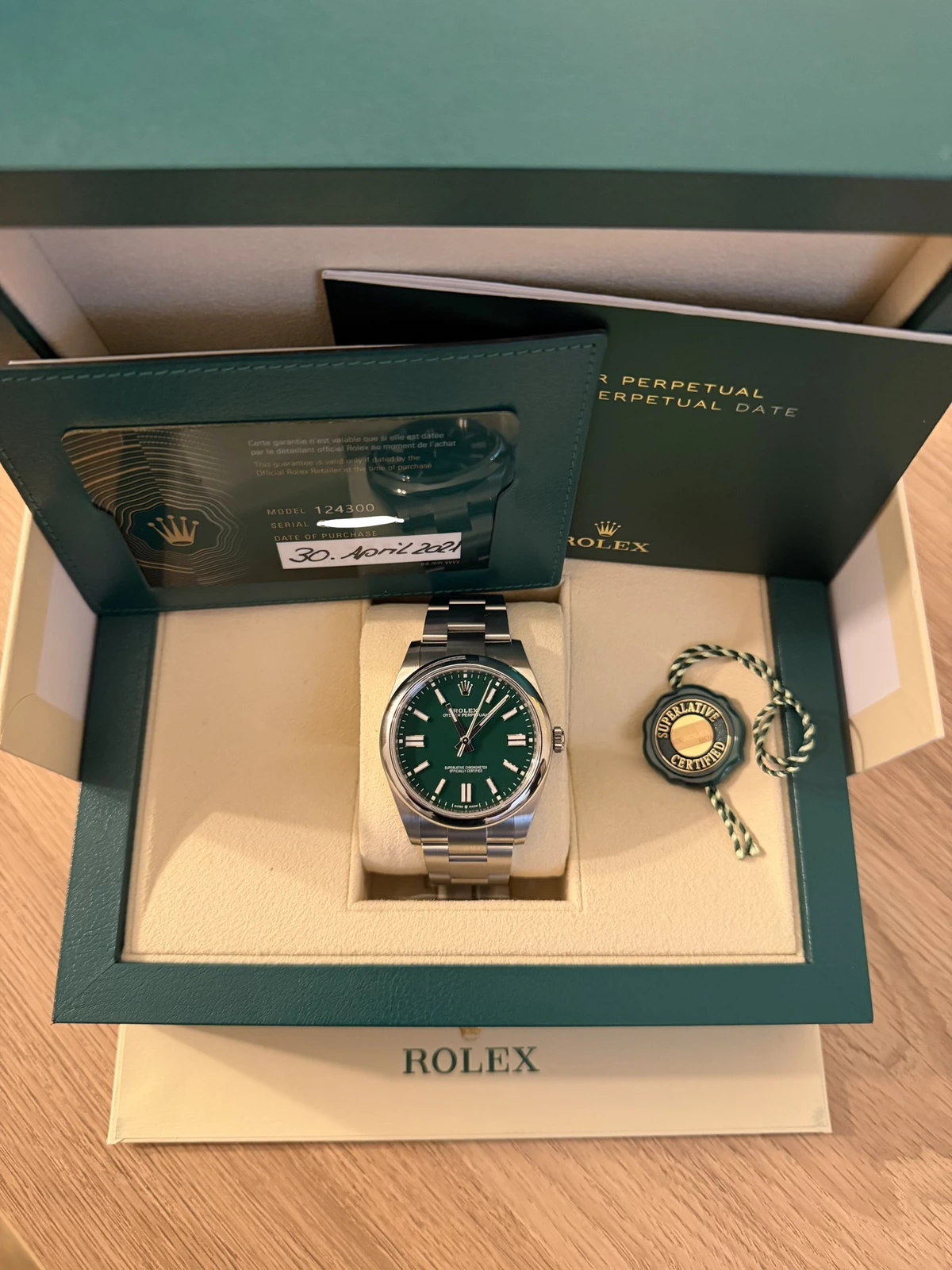 Rolex Oyster perpetual 124300